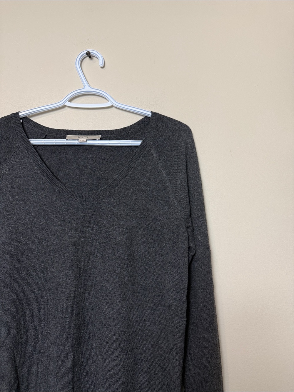 LOFT Charcoal Scoop Neck Long Sleeve Top size M - Picture 5 of 5